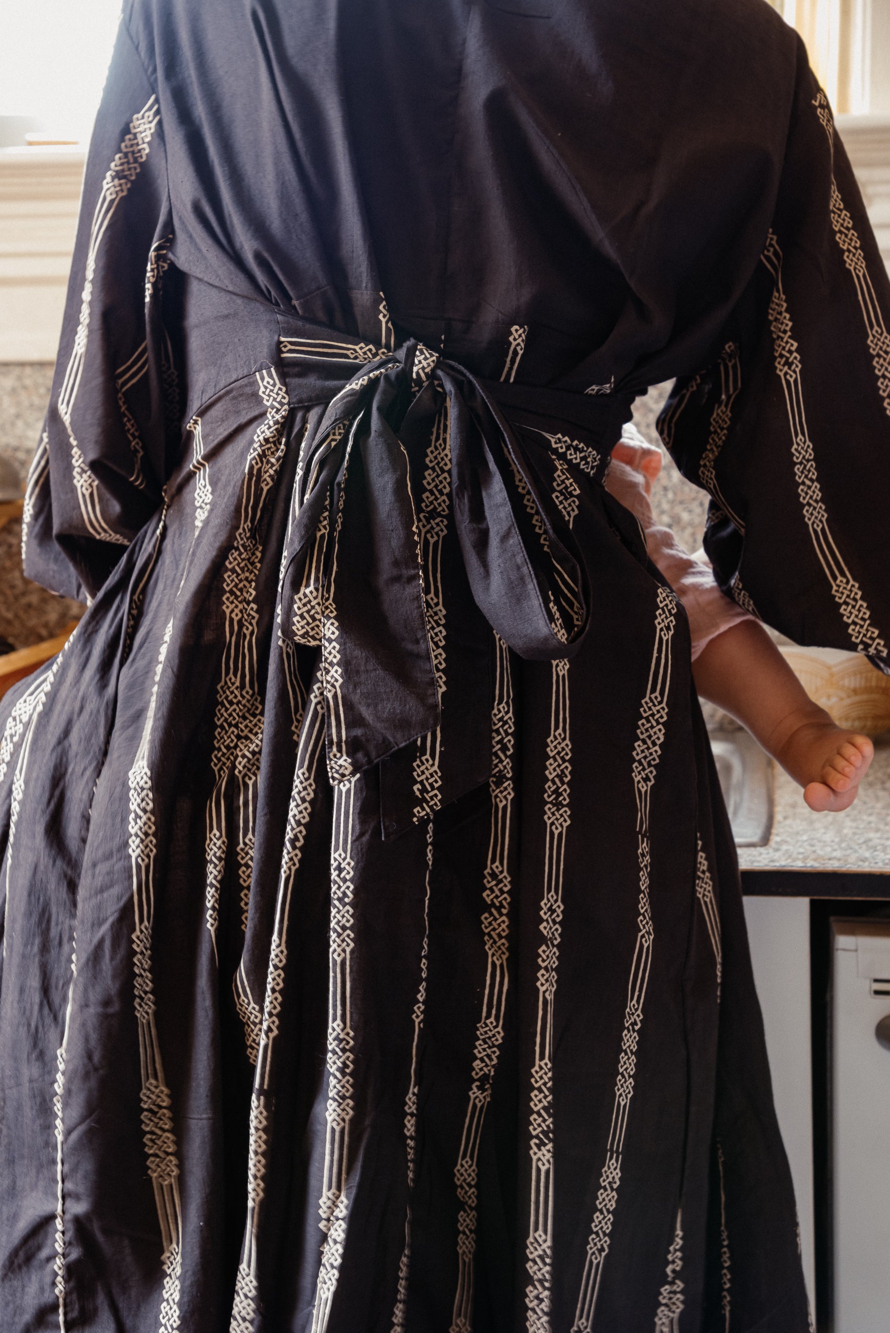 Saanvi Dress in B&W Endless Knot Block Print