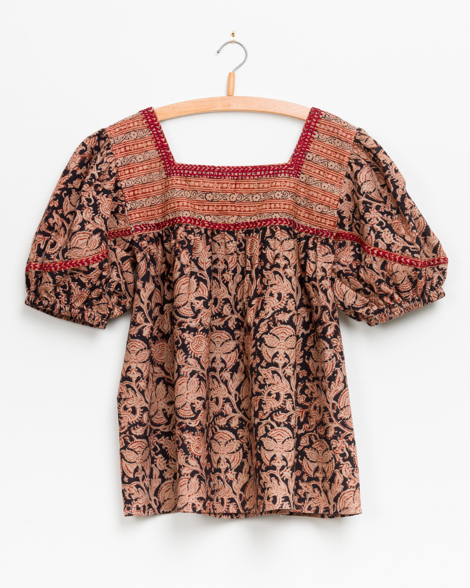 Devika S/S Peasant Top in Black Border