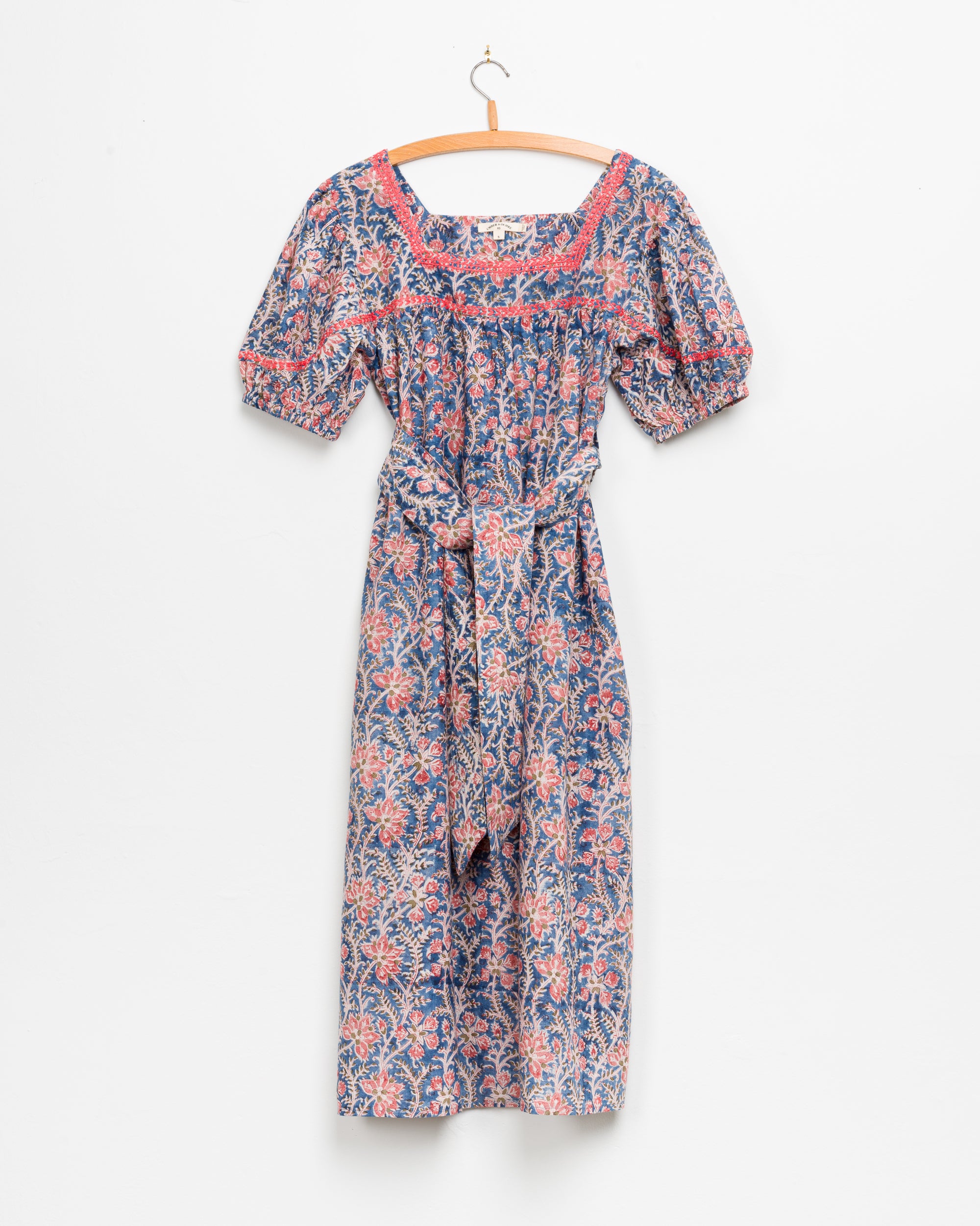 Peasant dress on sale meaning