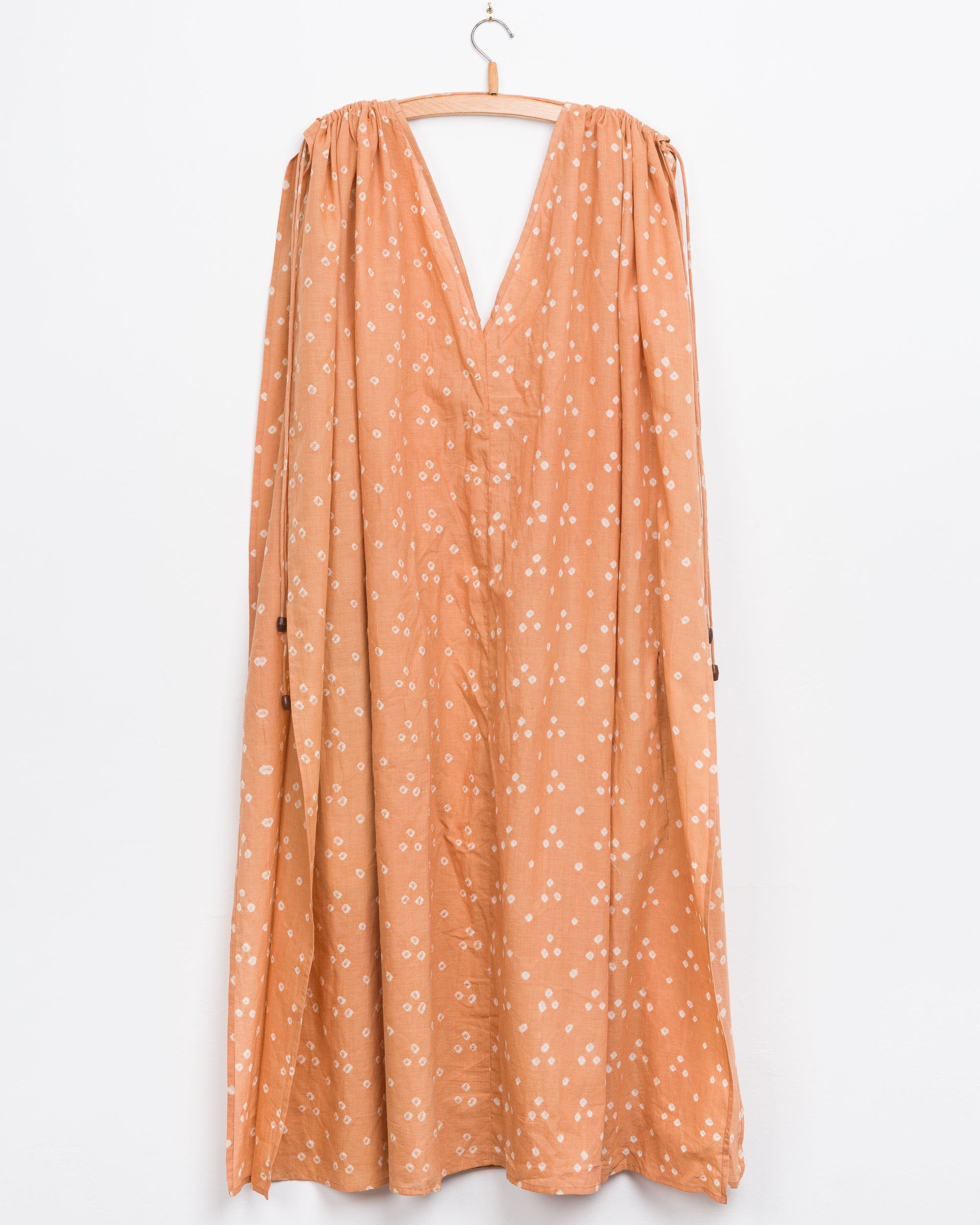 Cleo Caftan in Peach Dot Bandhani